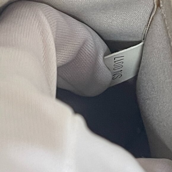 Authentic Louis Vuitton Epi Leather Passy PM White Ivory Hand Bag Tote - Picture 8 of 13